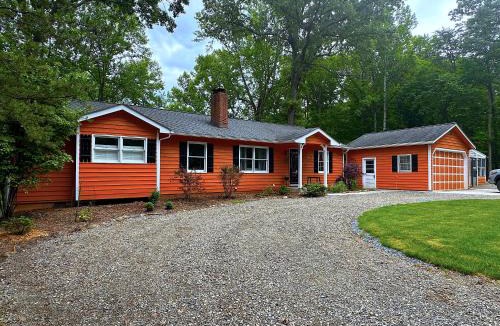 Moneta House | Beechwood Cove