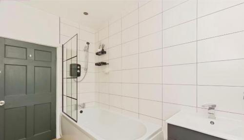 Ashton-under-Lyne House | Beechwood