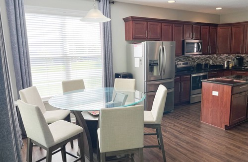 Avon House | Beechwood Villa - Suburban Modern