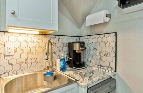 Lower Avenues Apartment | Beehive Bungalow | Central Location