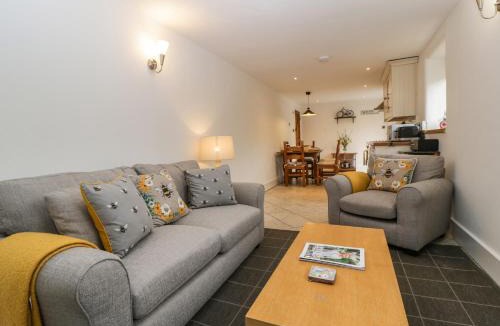 Pembridge House | Beekeeper's Cottage