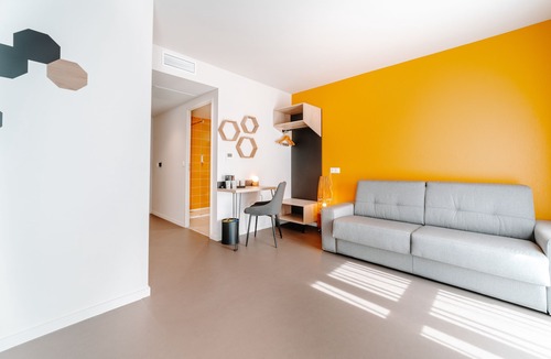 Blois Hotel | Beelodge Hôtel Blois Centre