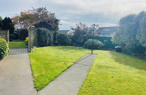 Normanby House | Been2Bs @ Hawera