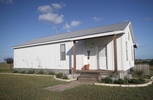 La Grange House | Beer Joint at the Brown Ranch
