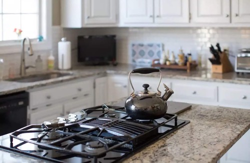 Batesville House | Beer/Wineries, firpit & hottub