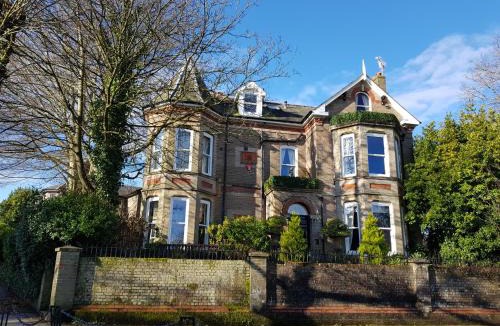 Dorchester House | Beggar's Knap