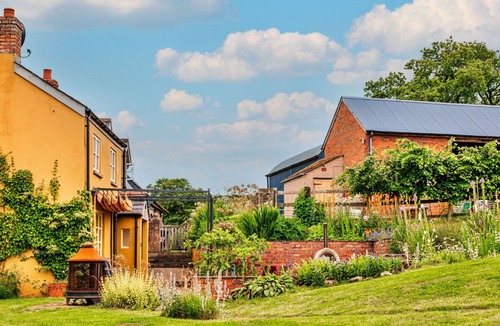 Monmouth House | Beili Glas Cottage by Interhome