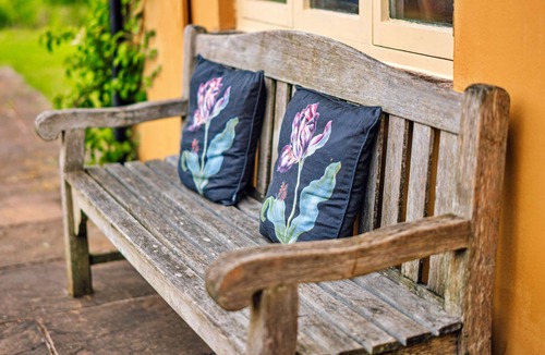 Monmouth House | Beili Glas Cottage by Interhome