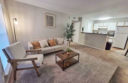 Astrodome Apartment | Beige 1Bed 1Bath NRG at 5 min walk Free Parking