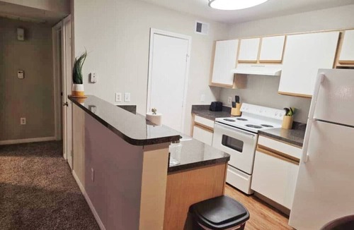 Astrodome Apartment | Beige 1Bed 1Bath NRG at 5 min walk Free Parking