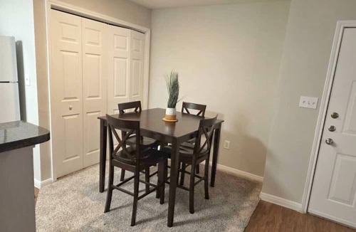Astrodome Apartment | Beige 1Bed 1Bath NRG at 5 min walk Free Parking