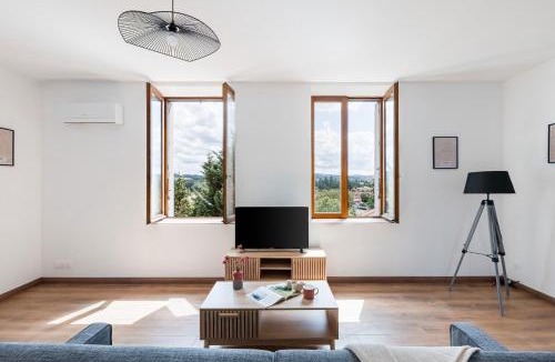 Saint-Just-Saint-Rambert Apartment | Beige Hospitalité - Lucie