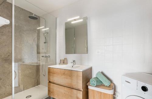 Saint-Just-Saint-Rambert Apartment | Beige Hospitalité - Lucie