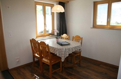 Burglauenen Apartment | Beim See