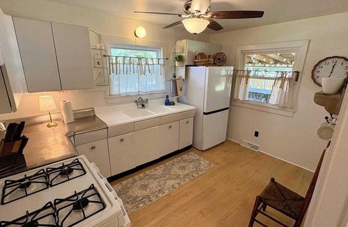 Siloam Springs House | Beit Hesed - House of Grace