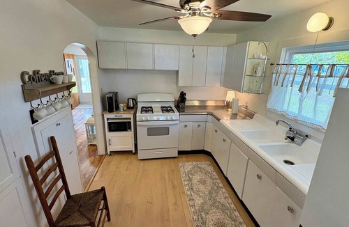 Siloam Springs House | Beit Hesed - House of Grace