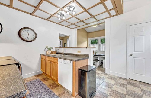 Siloam Springs House | Beit Shalom (House of Peace)