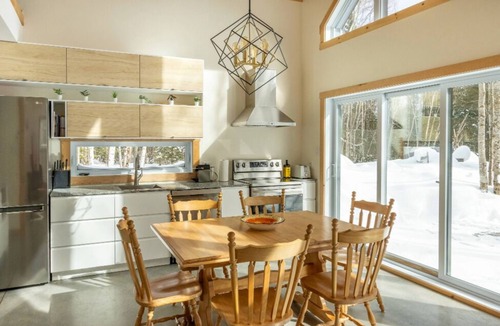 Sainte-Cecile-de-Whitton Ski Chalet | Bekvām - Nature and hot tub