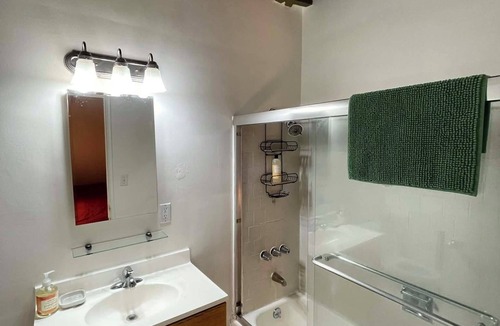 Bel Air Apartment | Bel Air/Brentwood Midcentury 1BR/1BA Apartment Opposite the Getty