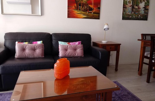 Broadbeach Apartment | Bel Air Private Condominium