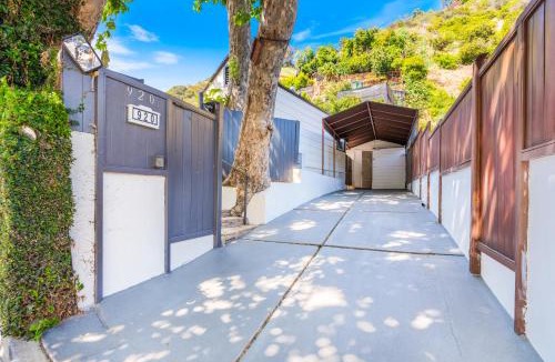Beverly Glen House | Bel Air Very Private and Comfy Home with Jacuzzi