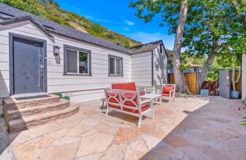 Beverly Glen House | Bel Air Very Private and Comfy Home with Jacuzzi