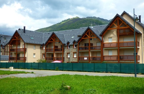 Saint-Mamet Apartment | BEL APPARTEMENT 2016 SPACIEUX TT CONF. QUIET IDEAL SKI CURE REST HIKING