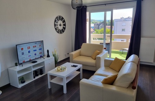 Givet Apartment | Bel Appartement 2 Chambres, Dans Résidence Privée