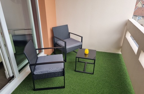 Givet Apartment | Bel Appartement 2 Chambres, Dans Résidence Privée