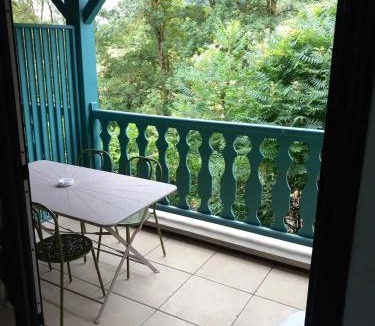 Arreau Apartment | Bel appartement au bord du lac à Arreau, 40 m² avec piscine