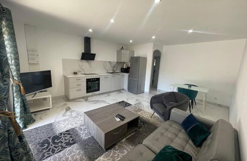 Cabannes Apartment | Bel appartement avec Parking