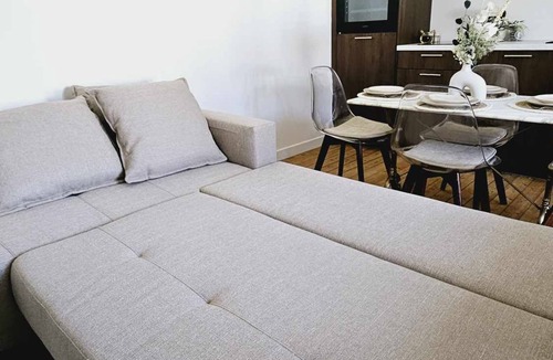 Troarn Apartment | Bel Appartement avec Terrasse entre Caen et la Mer