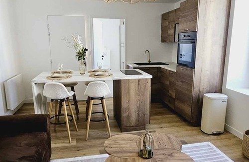 Troarn Apartment | Bel Appartement avec terrasse entre Caen et la Mer