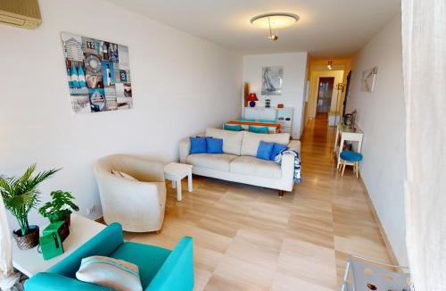 Menton Apartment | Bel appartement avec terrasse, piscine, parking et WiFi - FR-1-196-321