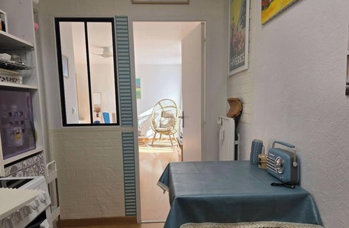 Hyeres City Centre Apartment | Bel appartement climatisé avec balcon