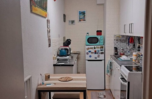 Hyeres City Centre Apartment | Bel appartement climatisé avec balcon