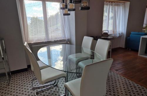 Les Avants Apartment | Bel appartement dans une maison villagesoise
