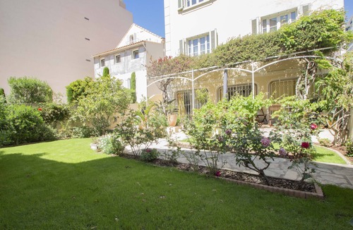 Le Mourillon Villa | Bel appartement de 50M2 au rez de jardin de villa très ensolleillé très calme