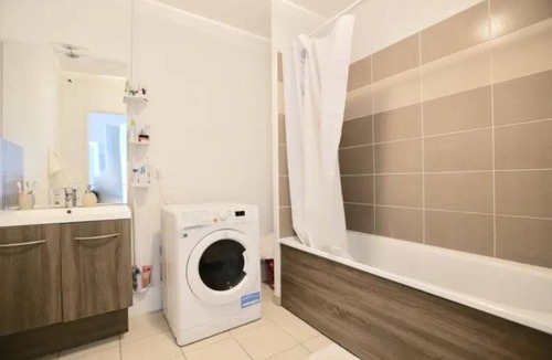 Rosny-sous-Bois Apartment | Bel Appartement 3 Pièces Tout Équipé, Proche Transport