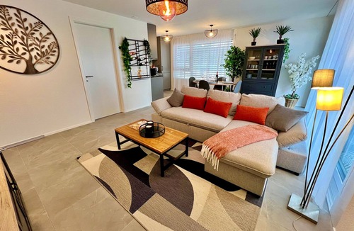 Bulle Apartment | Bel Appartement Neuf Avec Parking Couvert Gratuit