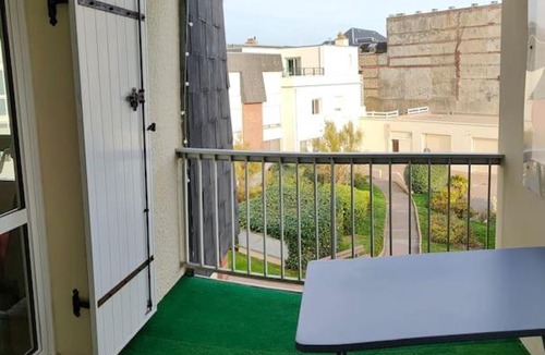 Fecamp Apartment | Bel appartement proche mer avec balcon et parking.