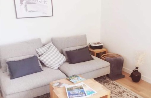 Brequigny Apartment | Bel Appartement Proche Toutes Commodités + Parking