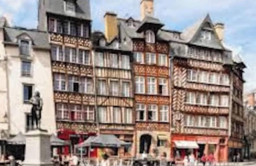 Brequigny Apartment | Bel Appartement Proche Toutes Commodités + Parking