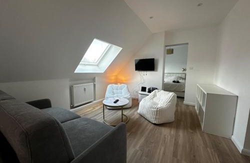 Argeles Gazost Apartment | Bel appartement sous comble avec Cinema room
