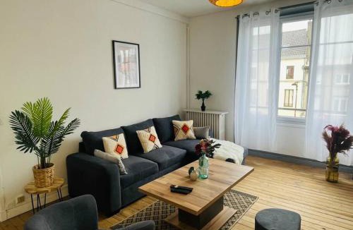 Dernier Sou Apartment | « Bel’ Epoque » proche vieille ville 6 pers, WIFI