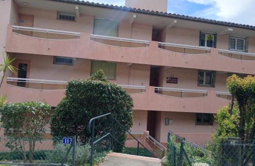 Amelie-les-Bains-Palalda Apartment | Bel F2 terrasse SUD à 5 min thermes