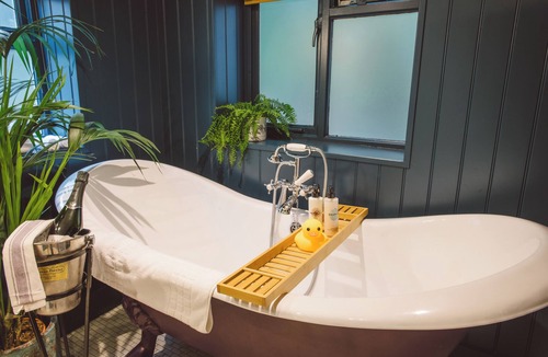 Churt Hotel | Bel & The Dragon Churt