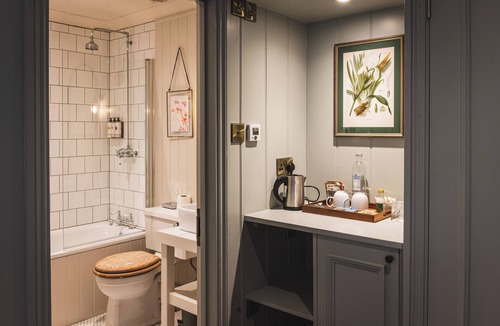 Odiham Hotel | Bel & The Dragon Odiham