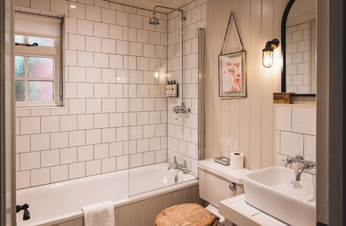 Odiham Hotel | Bel & The Dragon Odiham