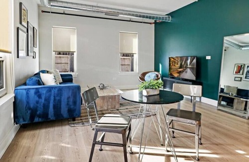 Lakeview Apartment | BEL1 Delightful 1BR/1BA Apartment in Belmont